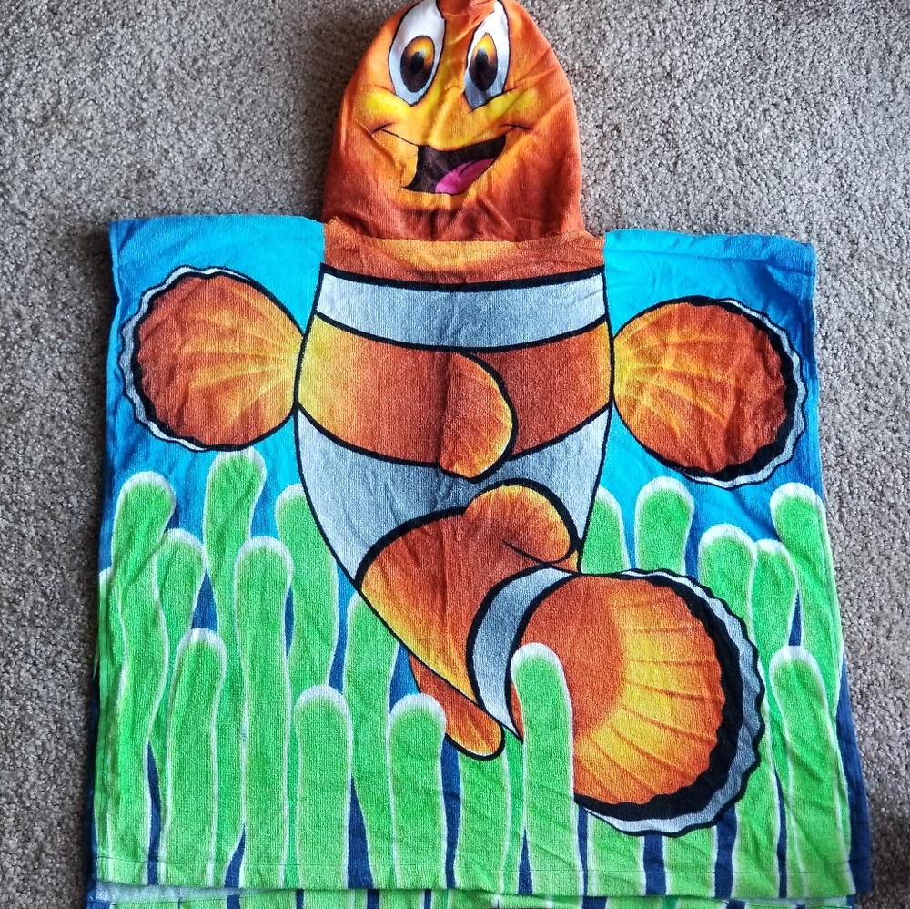 🔴4/20 Nemo Kids hooded bath towel